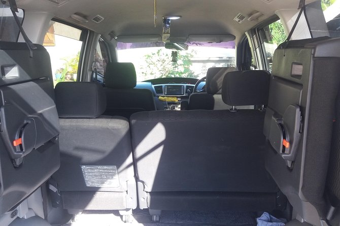 Airport Round-trip Transfer St. Lucia - Bottled water, drinks, and your own music