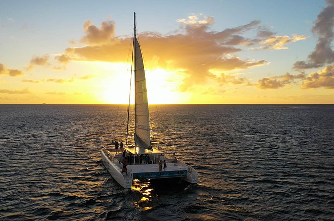 Cruise Sunset Party in Castries - When the cruise turns into a party
