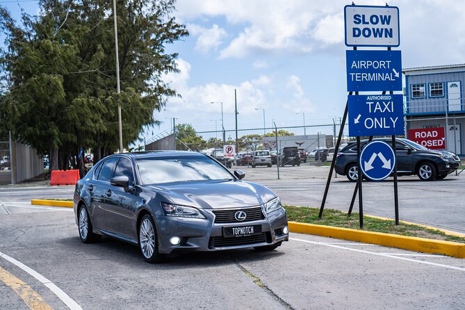 Fast Track Service (Expedited Arrival) with One Way Airport Transfer. - Key points at a glance