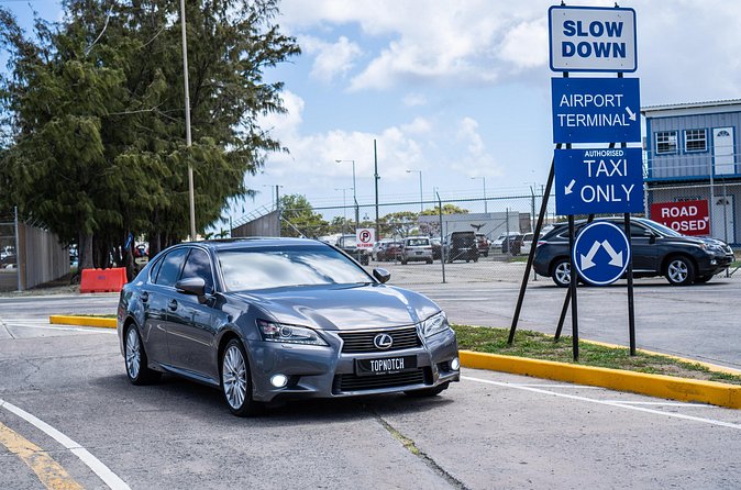 Fast Track Service (Expedited Arrival) with One Way Airport Transfer. - Who will appreciate this arrival service