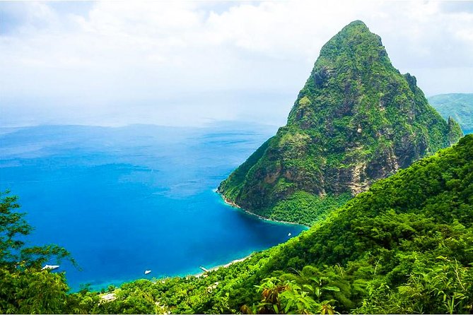 Gros Piton Hiking Adventure - The 7:00 am start from St Lucia’s North Island
