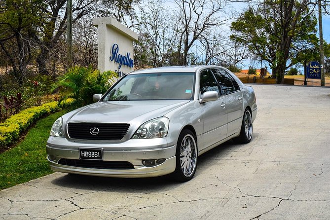 Hewanorra International Airport (UVF) Shuttle Round Trip - Key points to know before booking
