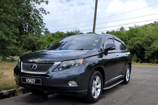 Private Car transfer from Hewanorra International Airport (UVF) - Local conversation without a formal tour script