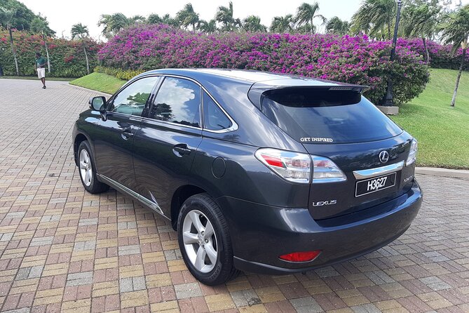 Private Car transfer from Hewanorra International Airport (UVF) - What the airport pickup is like