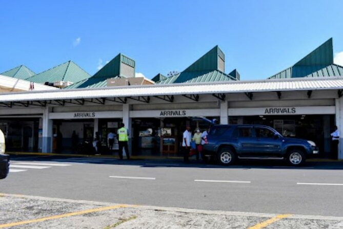 Round Trip St. Lucia Private Airport Transfers - UVF - Scenic stops, local information, and the value of the driver