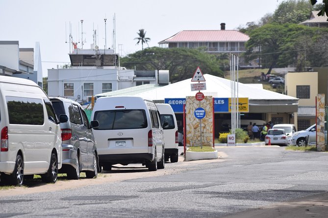 Royalton St Lucian Transfer from UVF Airport - From airport doors to Cap Estate