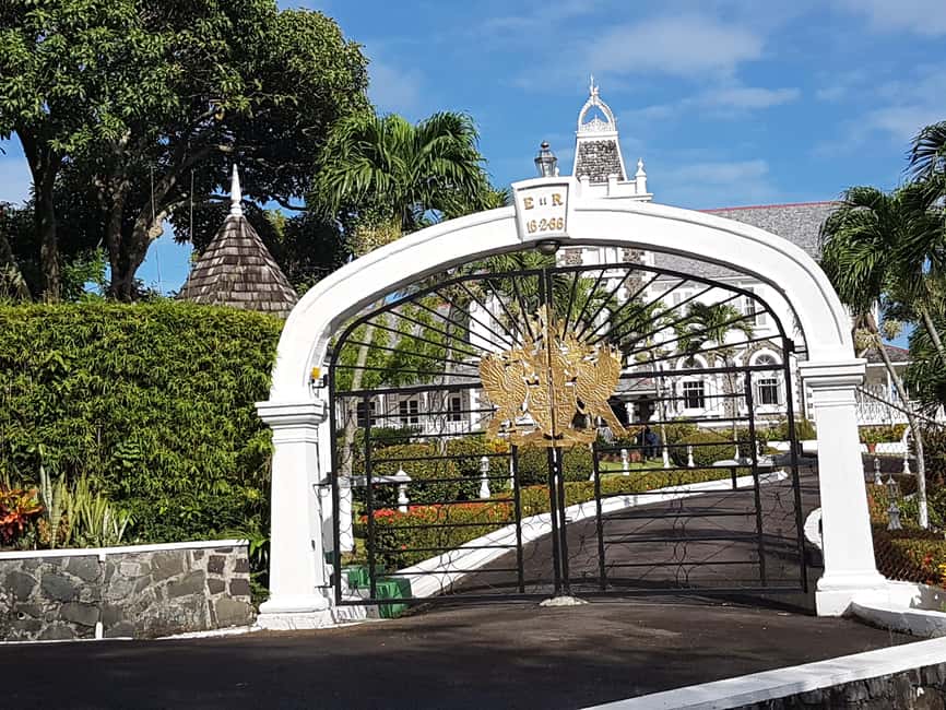Saint Lucia: Private Island Tour with Customizable Itinerary - What the guides add, and where the service can vary