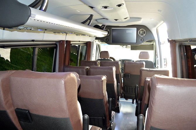Shared Departure Transfer: Hotel to Saint Lucia International Airport - Booking details that can prevent trouble