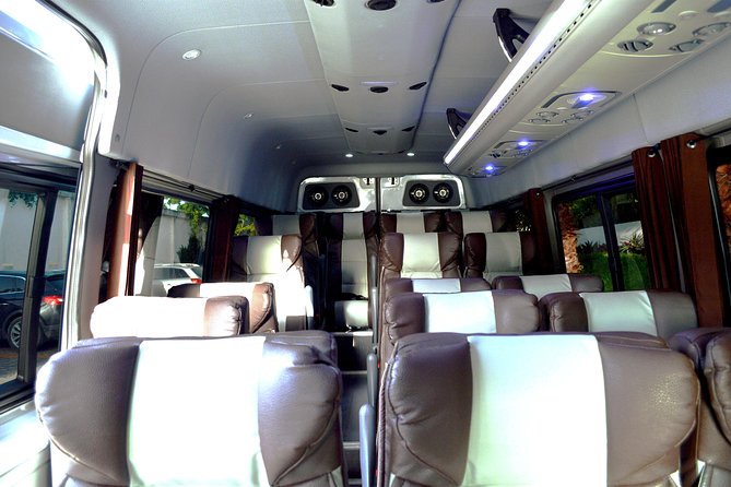 Shared Round-Trip Transfer: Saint Lucia International Airport - Luggage, comfort, and physical demands