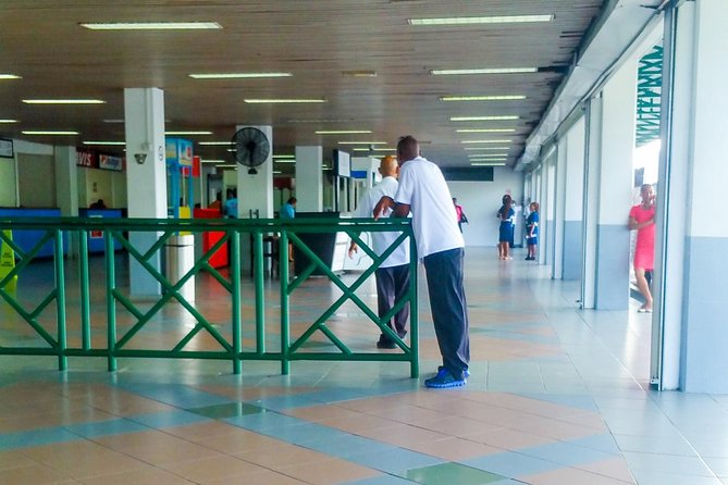 St Lucia Airport Shuttle from Hewanorra Airport (UVF) - Round Trip - Why this transfer matters in St Lucia