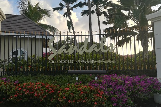St Lucia Airport Transfer Hewanorra (UVF) to SANDALS Grande - Regency - Halcyon - The first hour of your St. Lucia holiday