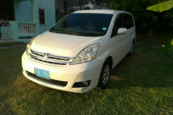 St Lucia Airport Transfer to ANY Bay Gardens location - Who should book this transfer?