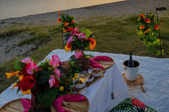 St Lucia Beachfront Sunset Picnics - Bluetooth music and board games