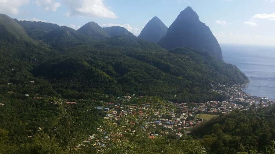 St Lucia: Gros Piton 4-Hour Guided Hike - Quarter by quarter on the Gros Piton trail