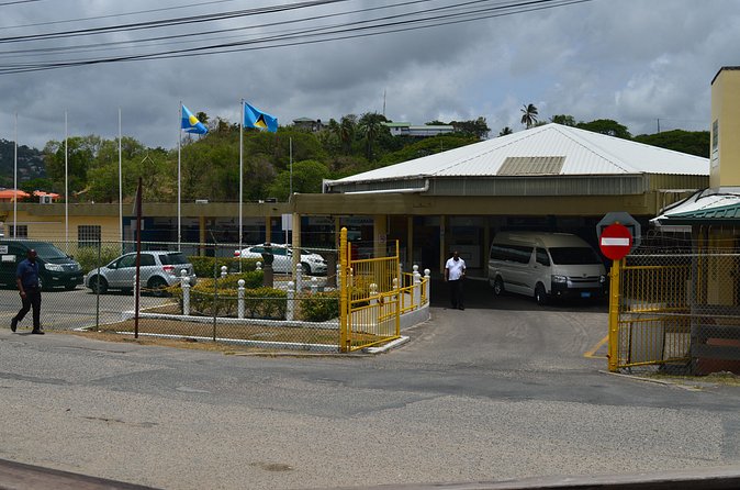 St Lucia Ground Transportation- Hotel and Airport Transfers UVF - Why a private vehicle can be worth the price