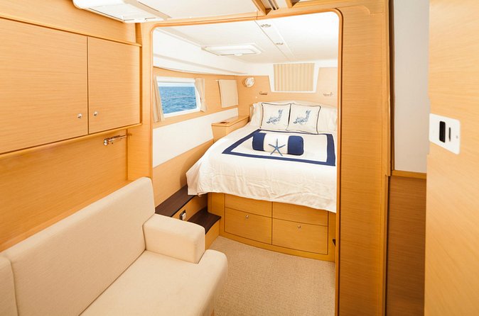 St. Lucia Luxury Sunset Cruise From Castries - Seafood, hors d’oeuvres, and the premium bar