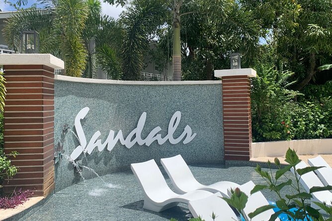 St Lucia Private Round Trip Airport Transfer GFL Charles Airport - The arrival ride, step by step