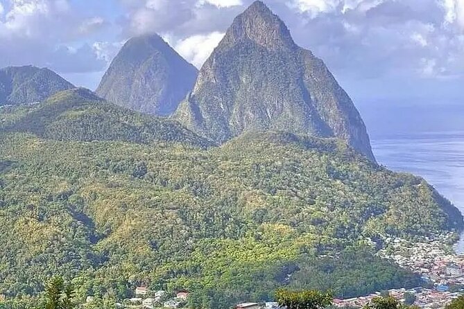 St. Lucia Private Transport - A coastal introduction during the one-hour ride