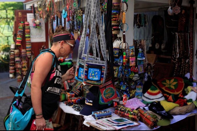 St Lucia Shopping Therapy Experience - Who should book this experience?