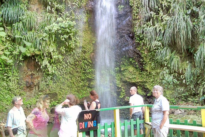 Tet Paul "Stairway to heaven" Tour in St Lucia - The drive from Castries to Soufriere